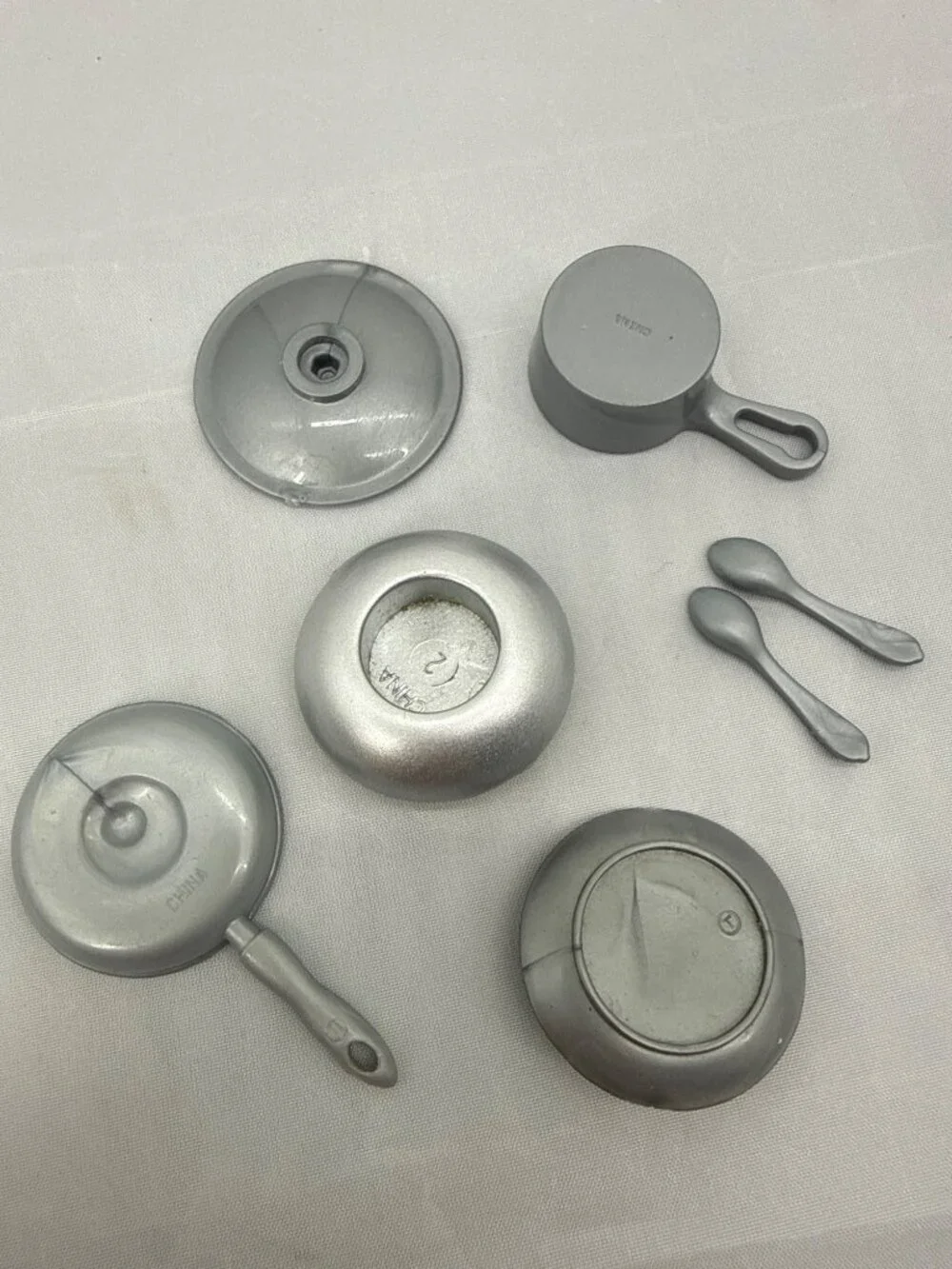 Dollhouse Kitchen Cookware Pots Pans & Play Food Accessory Set Mini